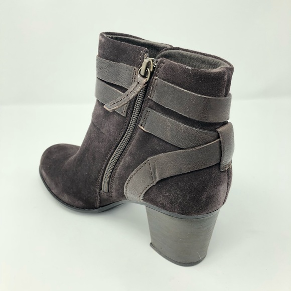 Clark’s Enfield River Brown Suede ZIP Ankle Boots - Picture 3 of 5